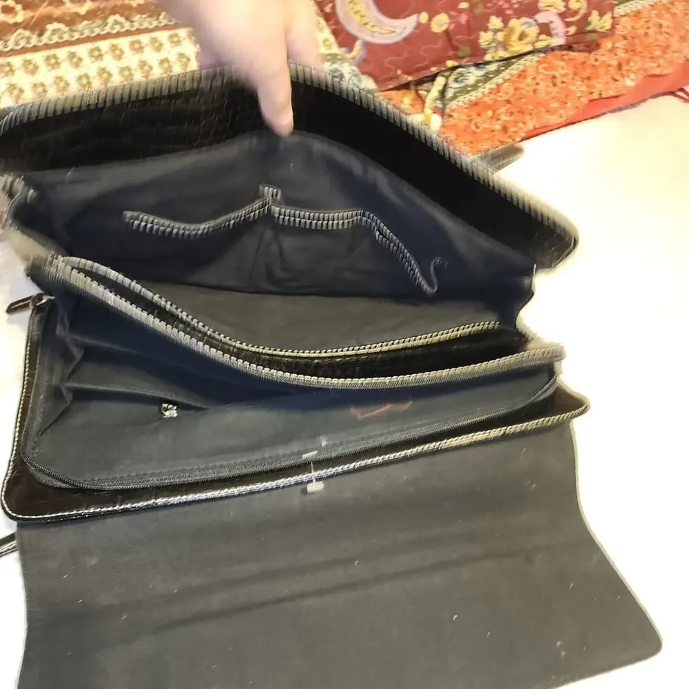 LIZ CLAIBORNE EUC FAUX ALLIGATOR BRIEFCASE BAG. KISS LOCK